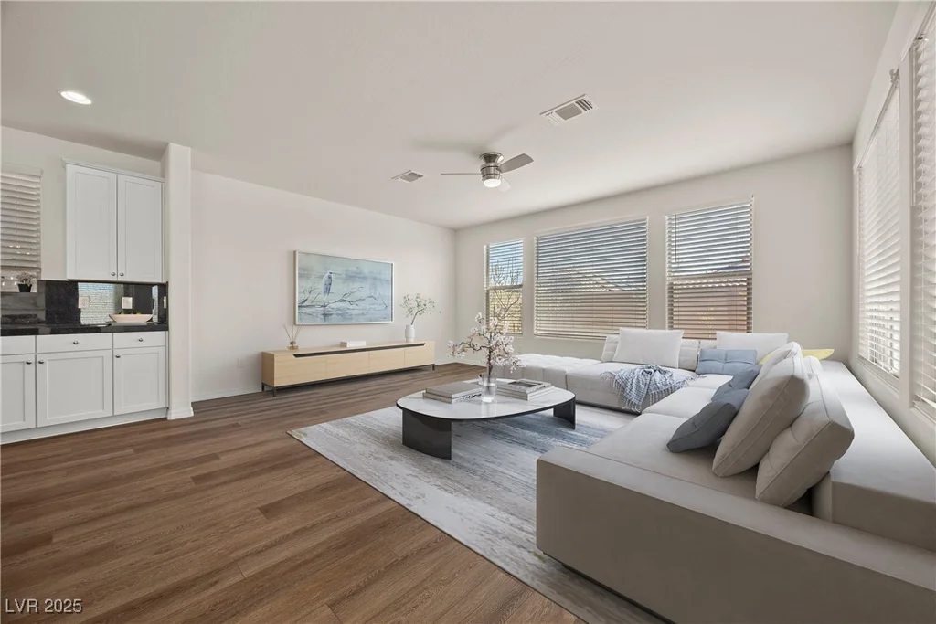 8106 Skye Glen, Las Vegas, NV 89166