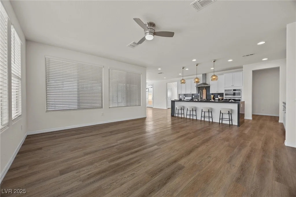 8106 Skye Glen, Las Vegas, NV 89166