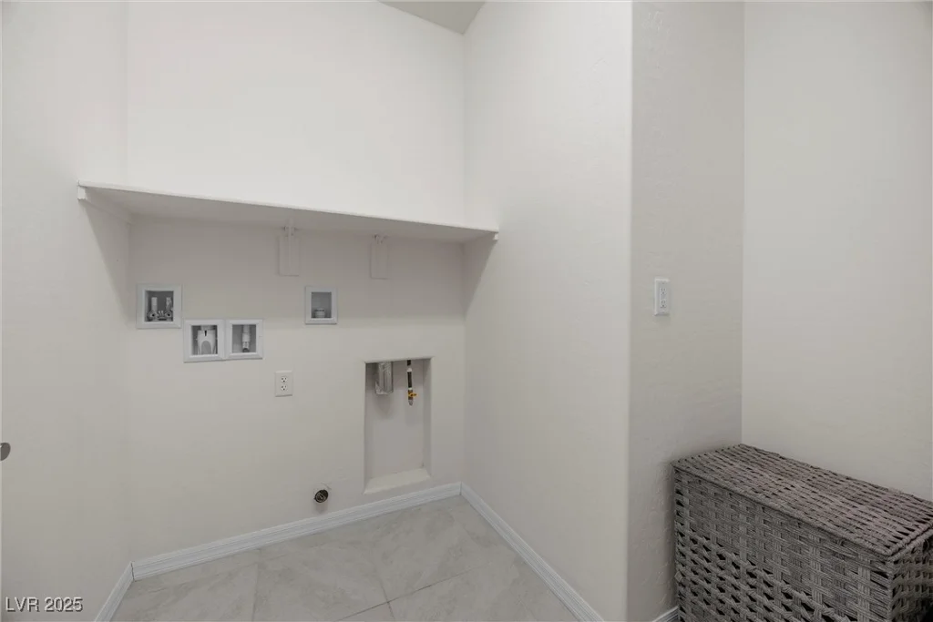 8106 Skye Glen, Las Vegas, NV 89166