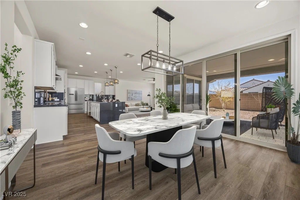 8106 Skye Glen, Las Vegas, NV 89166