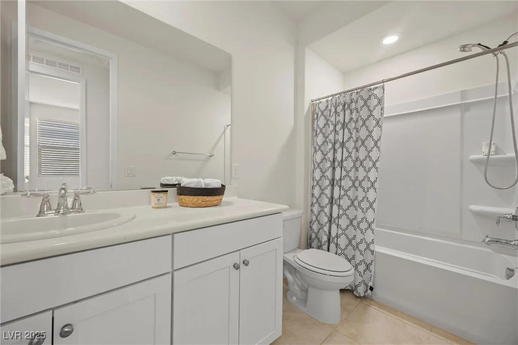 8106 Skye Glen, Las Vegas, NV 89166