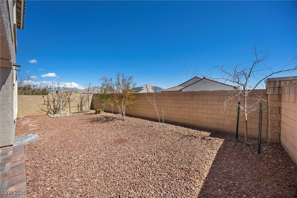 8106 Skye Glen, Las Vegas, NV 89166