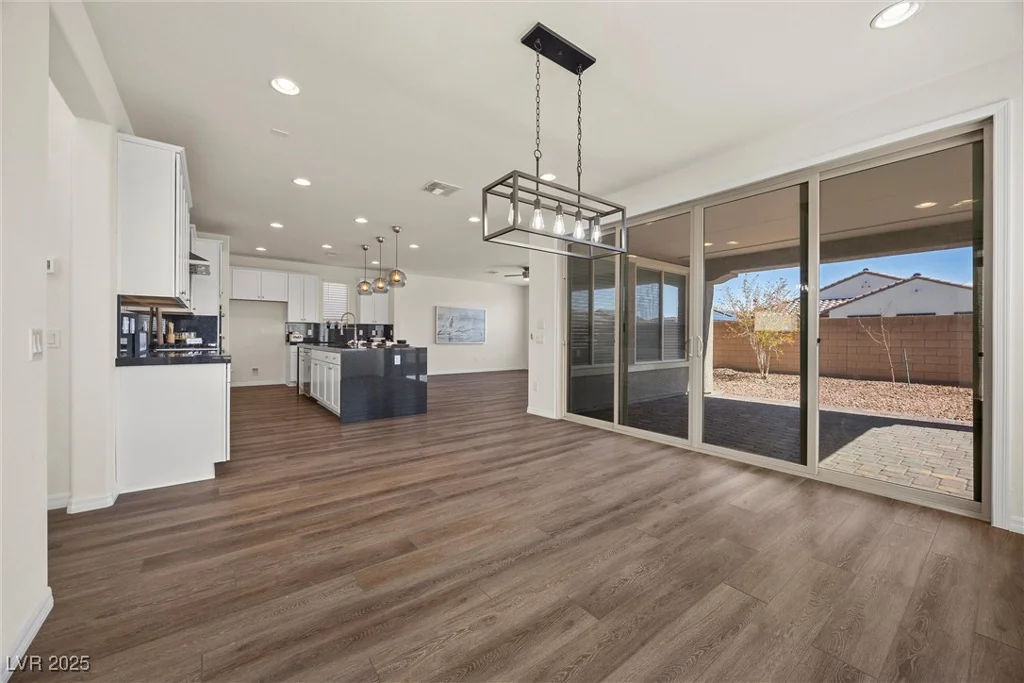 8106 Skye Glen, Las Vegas, NV 89166