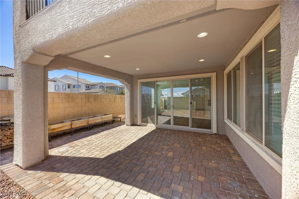 8106 Skye Glen, Las Vegas, NV 89166