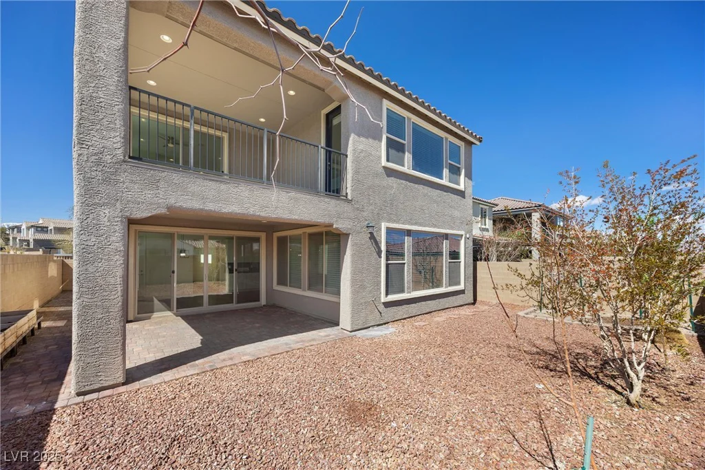 8106 Skye Glen, Las Vegas, NV 89166