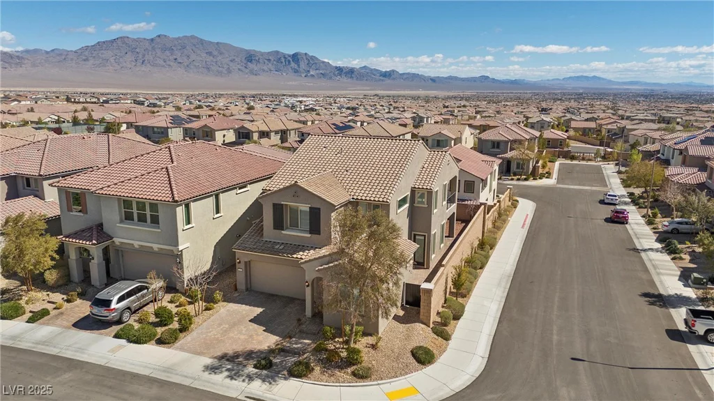 8106 Skye Glen, Las Vegas, NV 89166