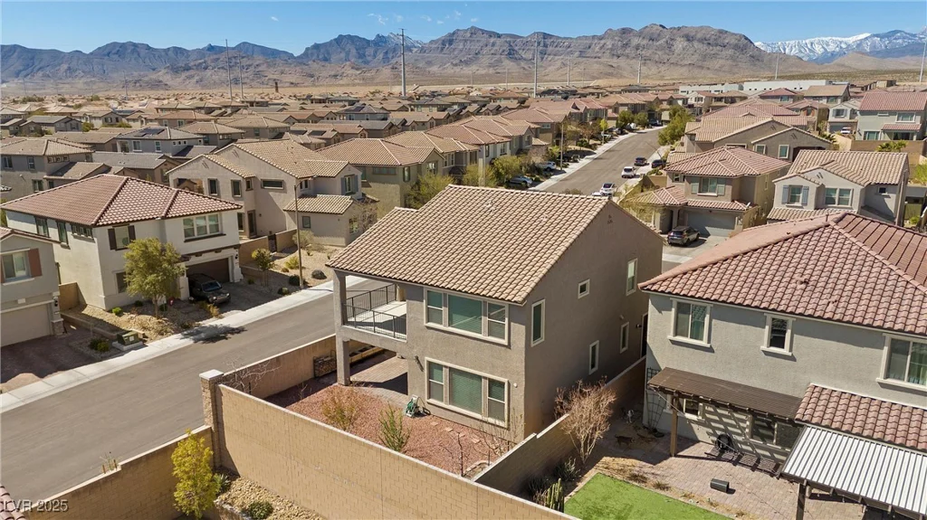 8106 Skye Glen, Las Vegas, NV 89166