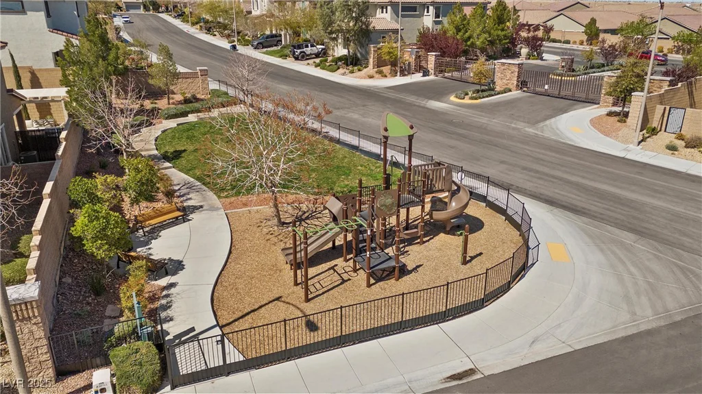 8106 Skye Glen, Las Vegas, NV 89166