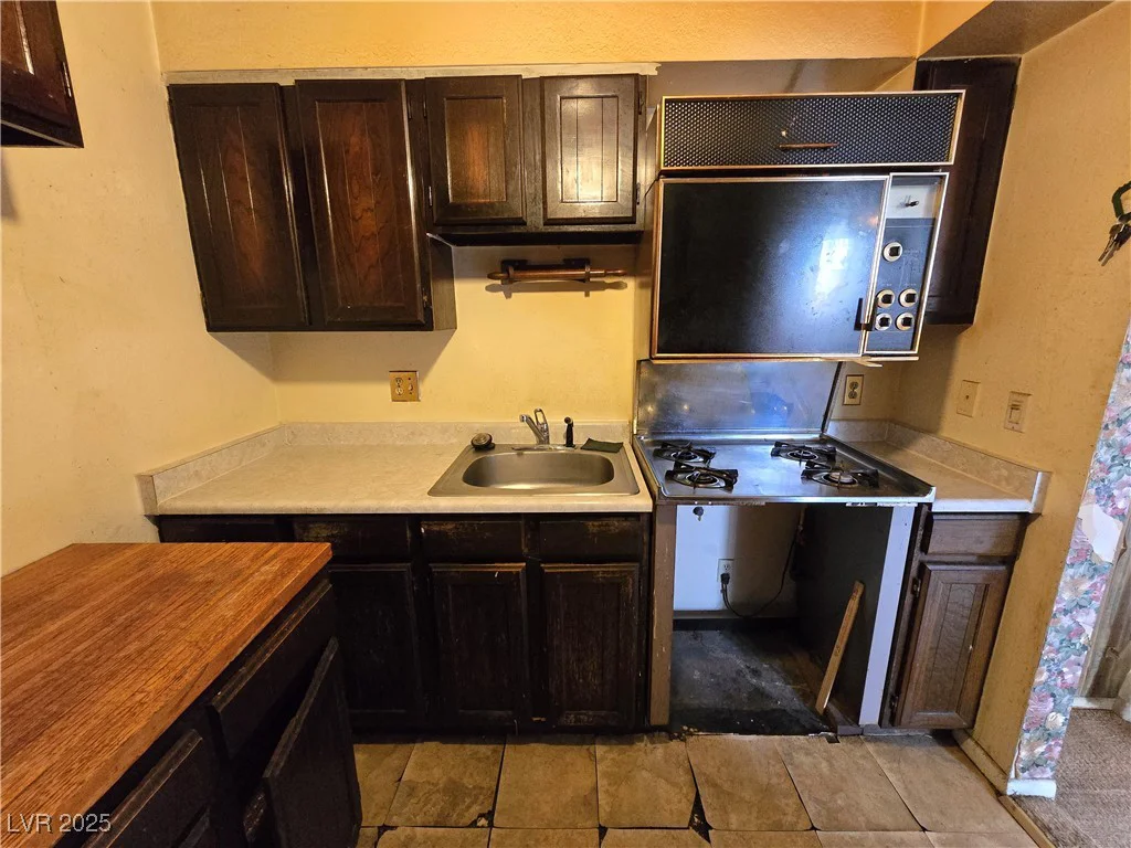 3967 Visby, Las Vegas, NV 89119