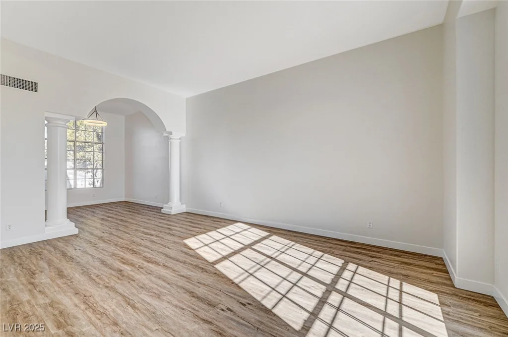 7900 Holly Knoll, Las Vegas, NV 89129