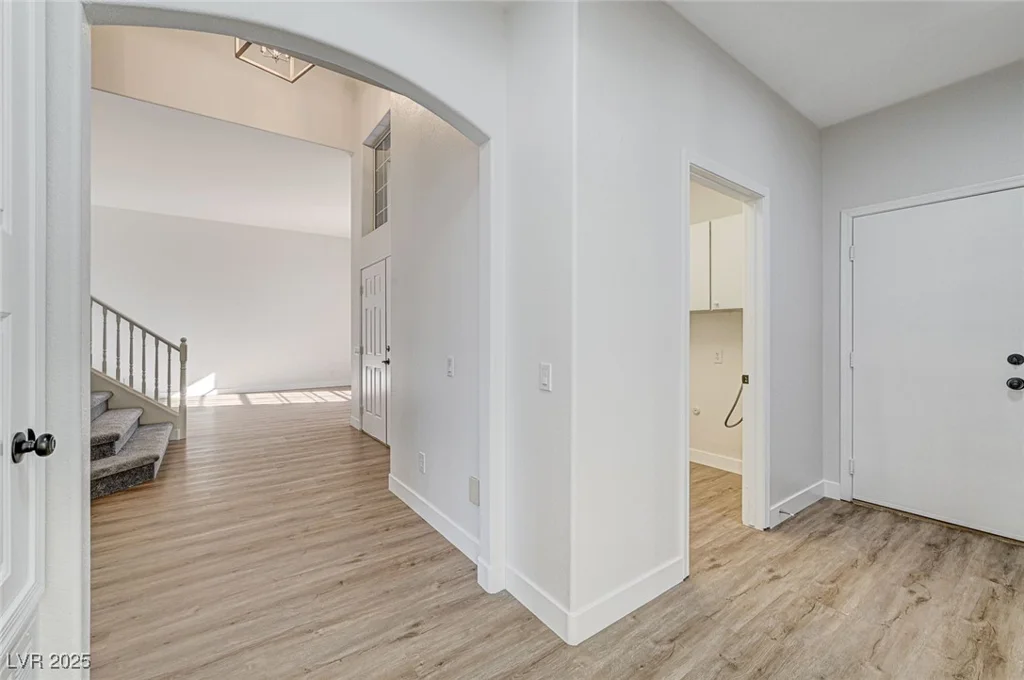 7900 Holly Knoll, Las Vegas, NV 89129