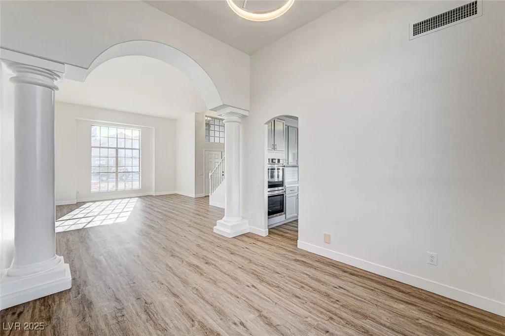 7900 Holly Knoll, Las Vegas, NV 89129