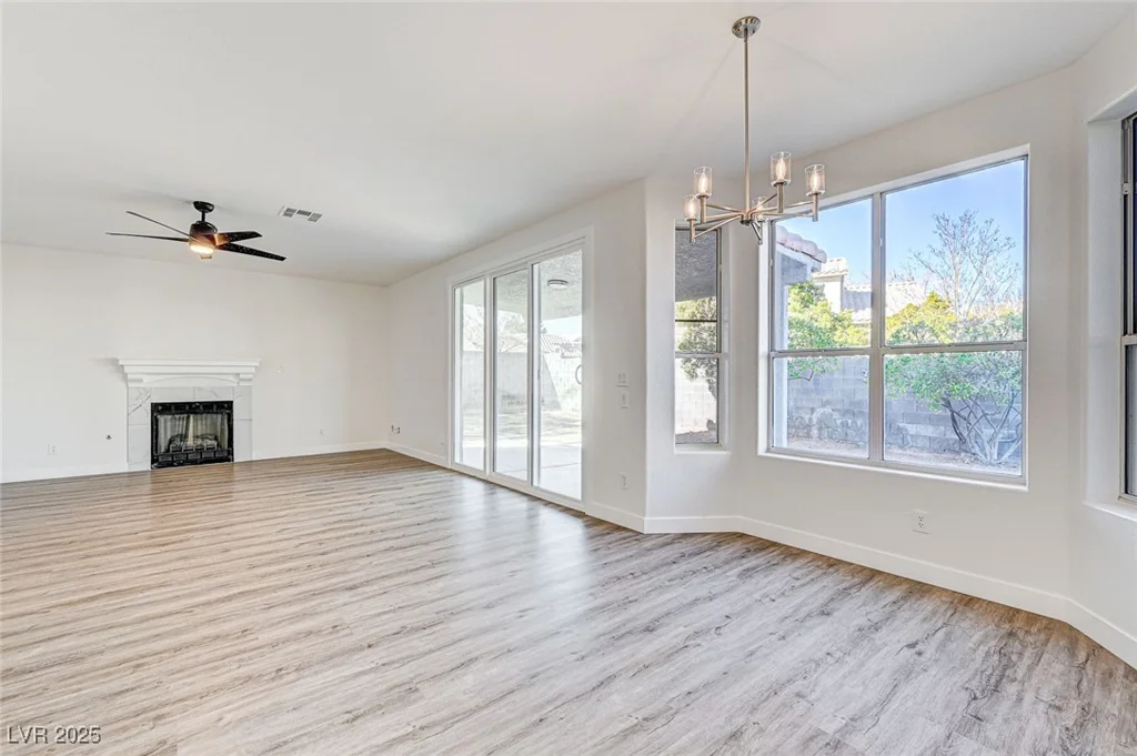 7900 Holly Knoll, Las Vegas, NV 89129
