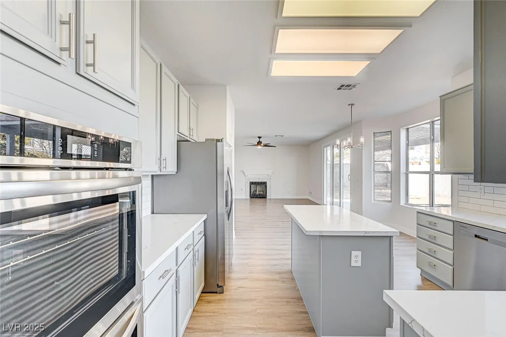 7900 Holly Knoll, Las Vegas, NV 89129