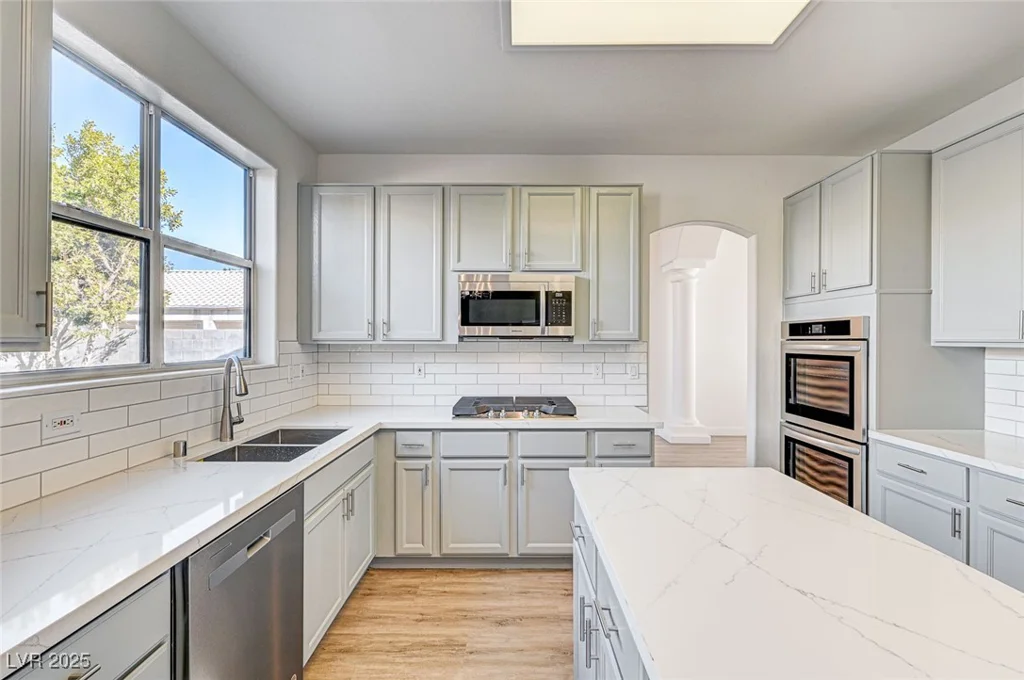 7900 Holly Knoll, Las Vegas, NV 89129