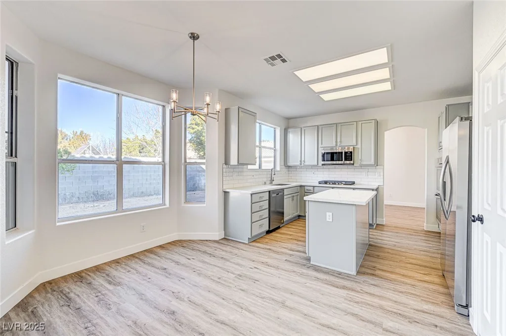 7900 Holly Knoll, Las Vegas, NV 89129