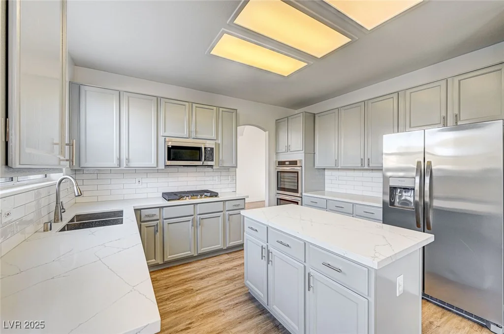 7900 Holly Knoll, Las Vegas, NV 89129