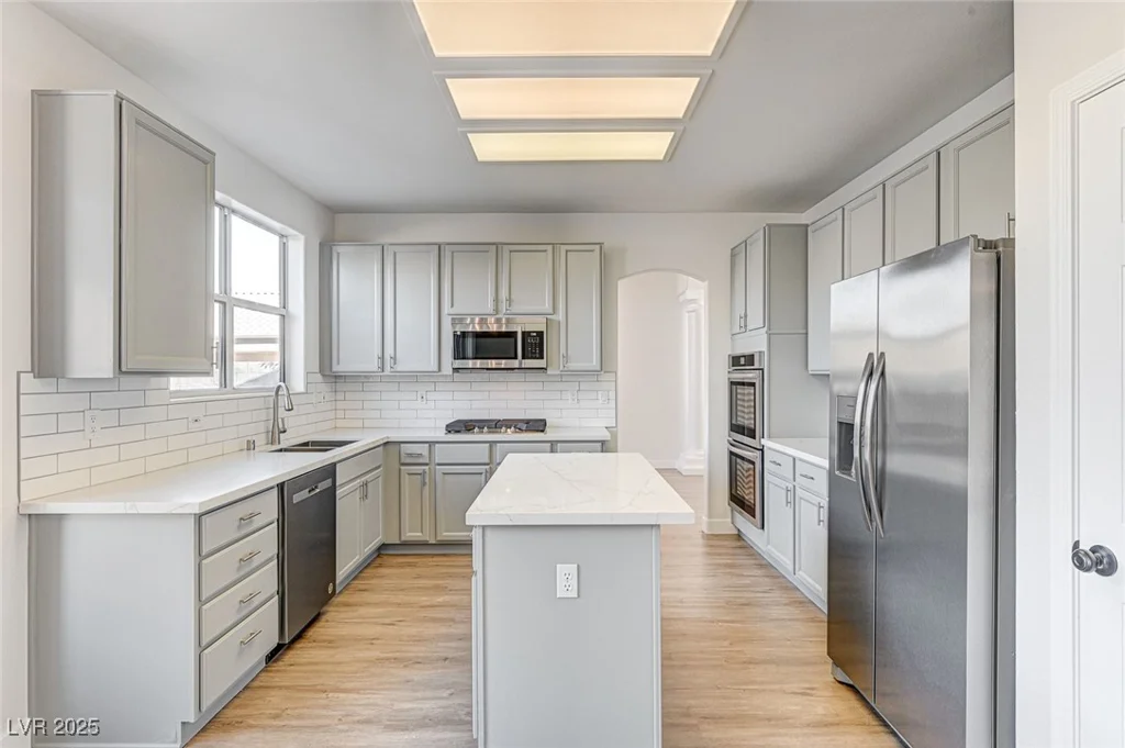 7900 Holly Knoll, Las Vegas, NV 89129