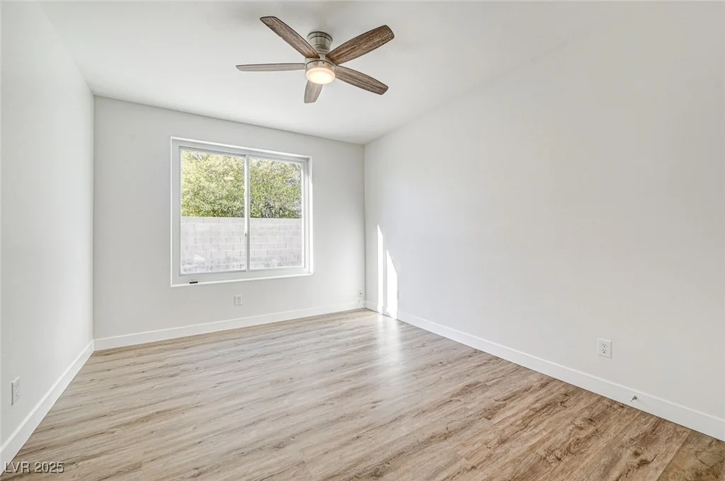 7900 Holly Knoll, Las Vegas, NV 89129