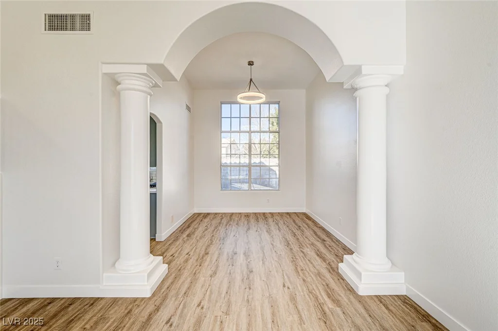 7900 Holly Knoll, Las Vegas, NV 89129