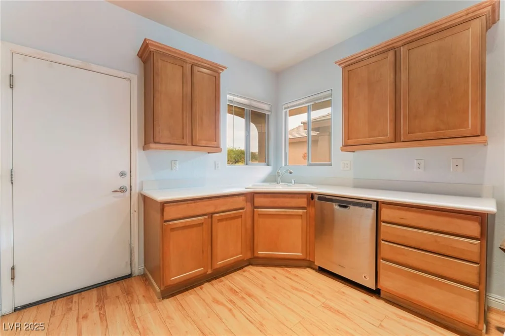 5991 Saddle Horse, Las Vegas, NV 89122