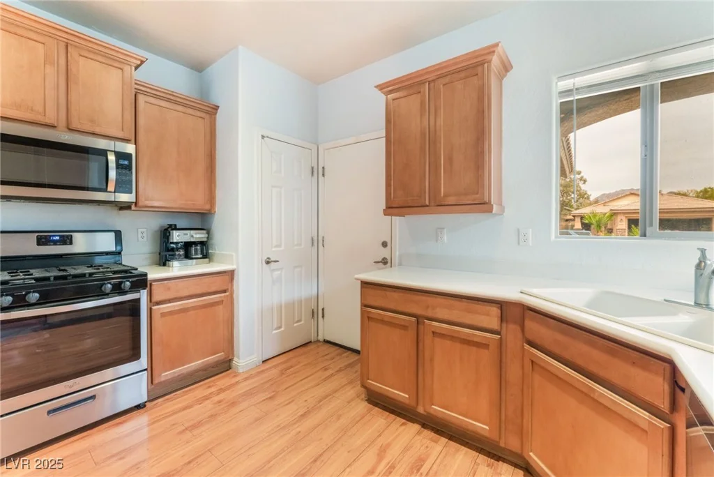 5991 Saddle Horse, Las Vegas, NV 89122