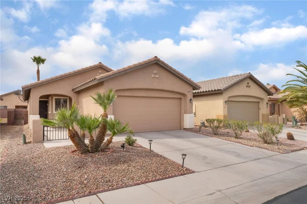 5991 Saddle Horse, Las Vegas, NV 89122