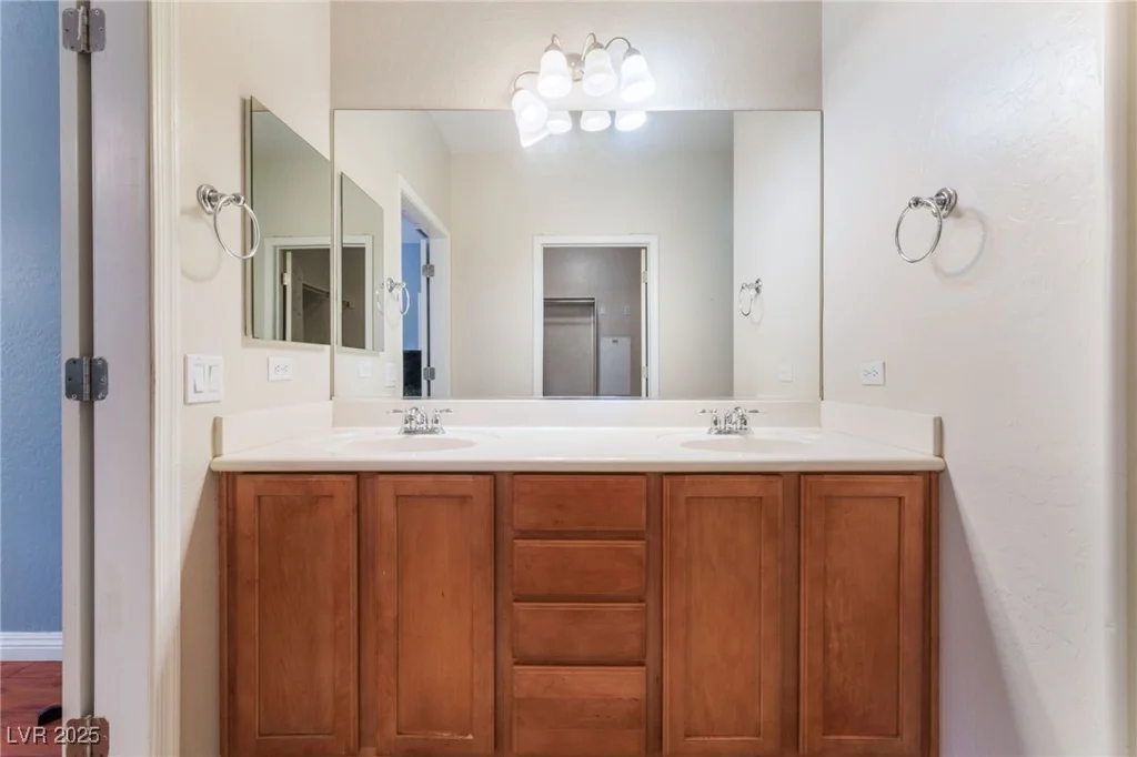 5991 Saddle Horse, Las Vegas, NV 89122