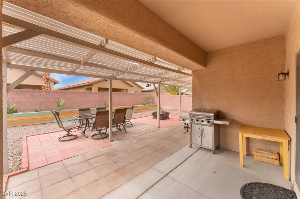 5991 Saddle Horse, Las Vegas, NV 89122