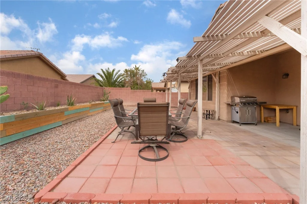 5991 Saddle Horse, Las Vegas, NV 89122