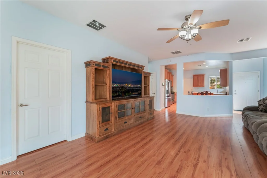 5991 Saddle Horse, Las Vegas, NV 89122