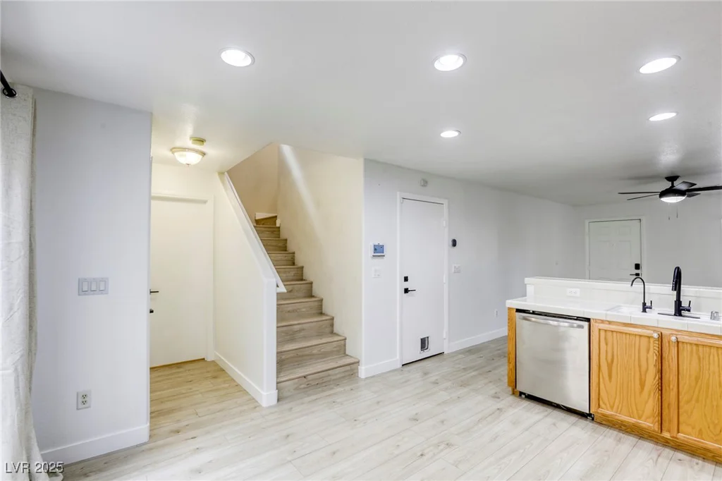3650 McMurty, Las Vegas, NV 89129