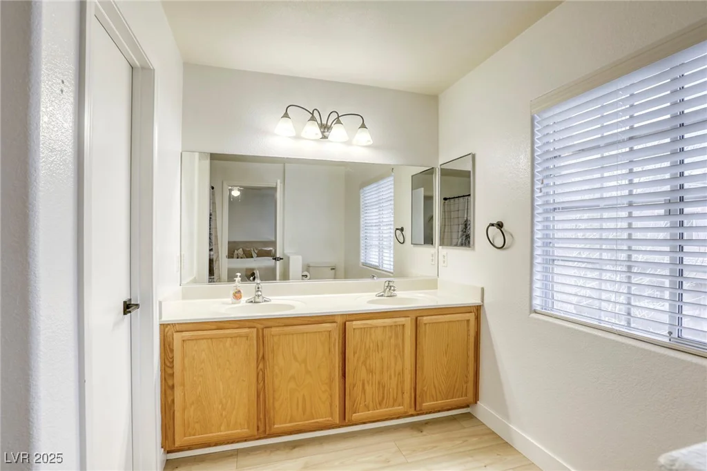 3650 McMurty, Las Vegas, NV 89129