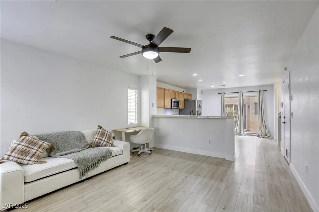 3650 McMurty, Las Vegas, NV 89129