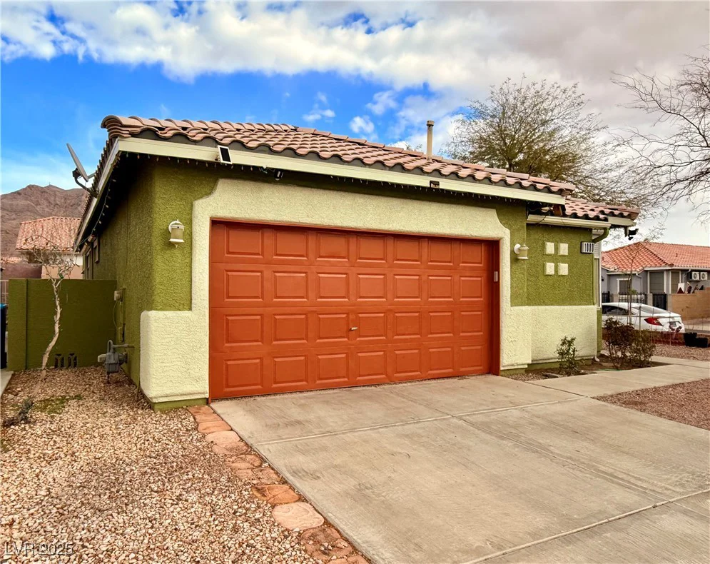 1080 Laguna Park, Las Vegas, NV 89110