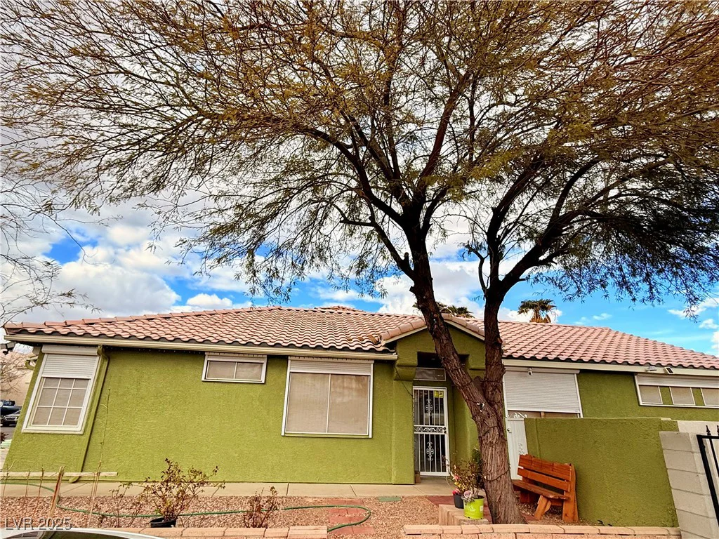 1080 Laguna Park, Las Vegas, NV 89110