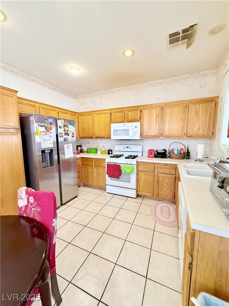 1080 Laguna Park, Las Vegas, NV 89110