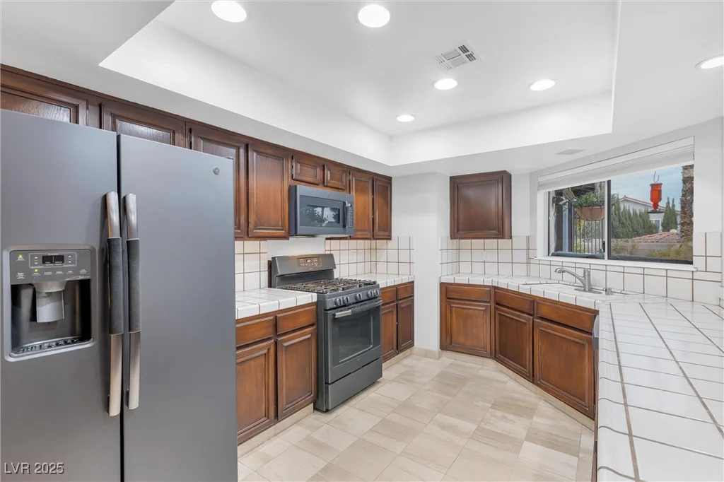 8620 Cremona, Las Vegas, NV 89117