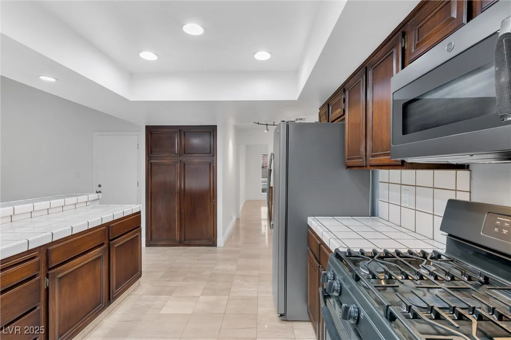 8620 Cremona, Las Vegas, NV 89117