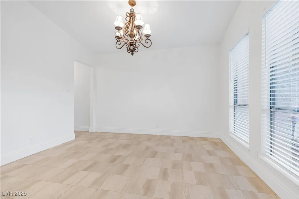 8620 Cremona, Las Vegas, NV 89117