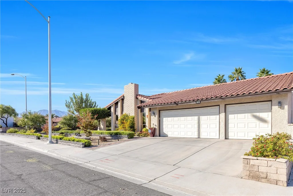8620 Cremona, Las Vegas, NV 89117