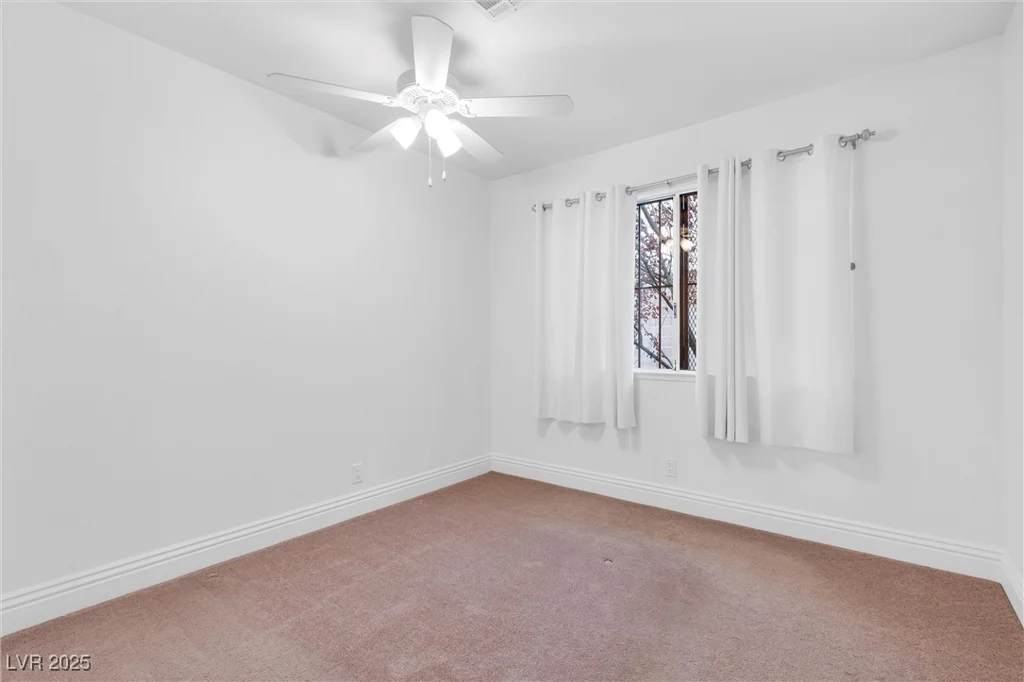 8620 Cremona, Las Vegas, NV 89117