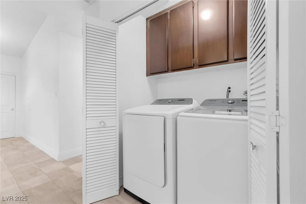 8620 Cremona, Las Vegas, NV 89117