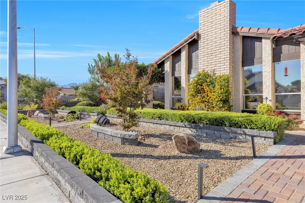 8620 Cremona, Las Vegas, NV 89117