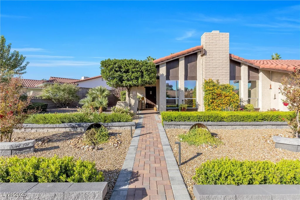8620 Cremona, Las Vegas, NV 89117