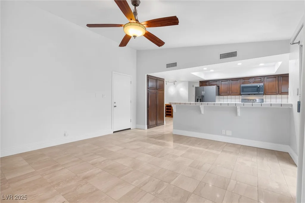 8620 Cremona, Las Vegas, NV 89117