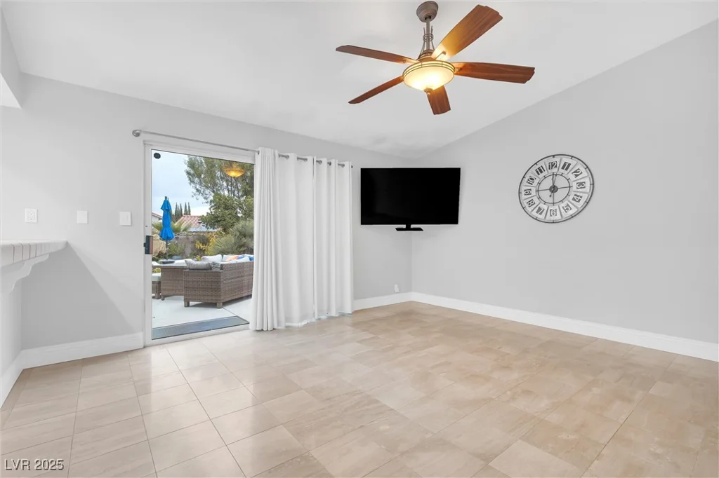 8620 Cremona, Las Vegas, NV 89117