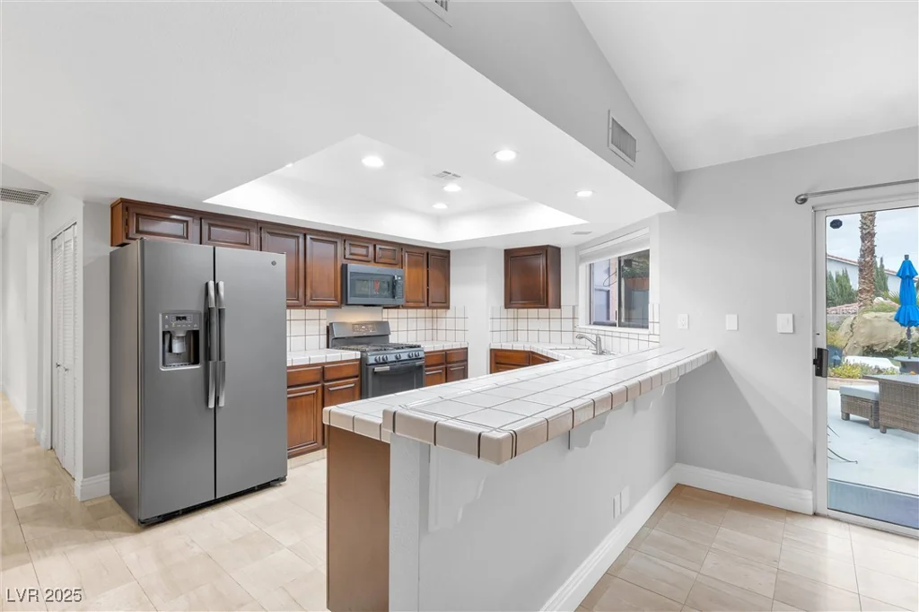 8620 Cremona, Las Vegas, NV 89117