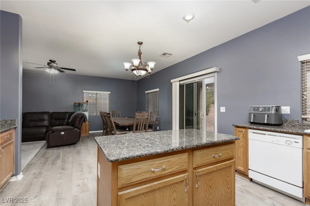 5609 Hannah Gordon, North Las Vegas, NV 89081
