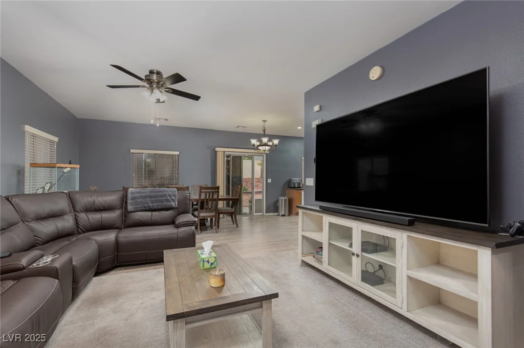 5609 Hannah Gordon, North Las Vegas, NV 89081